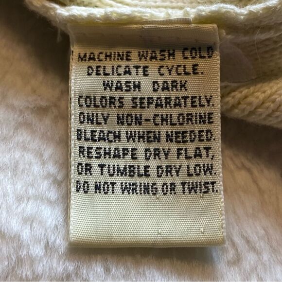 Eddie Bauer Very Pale Yellow Long Sleeve Crew Neck Knit Sweater Size Large - Picture 4 of 11